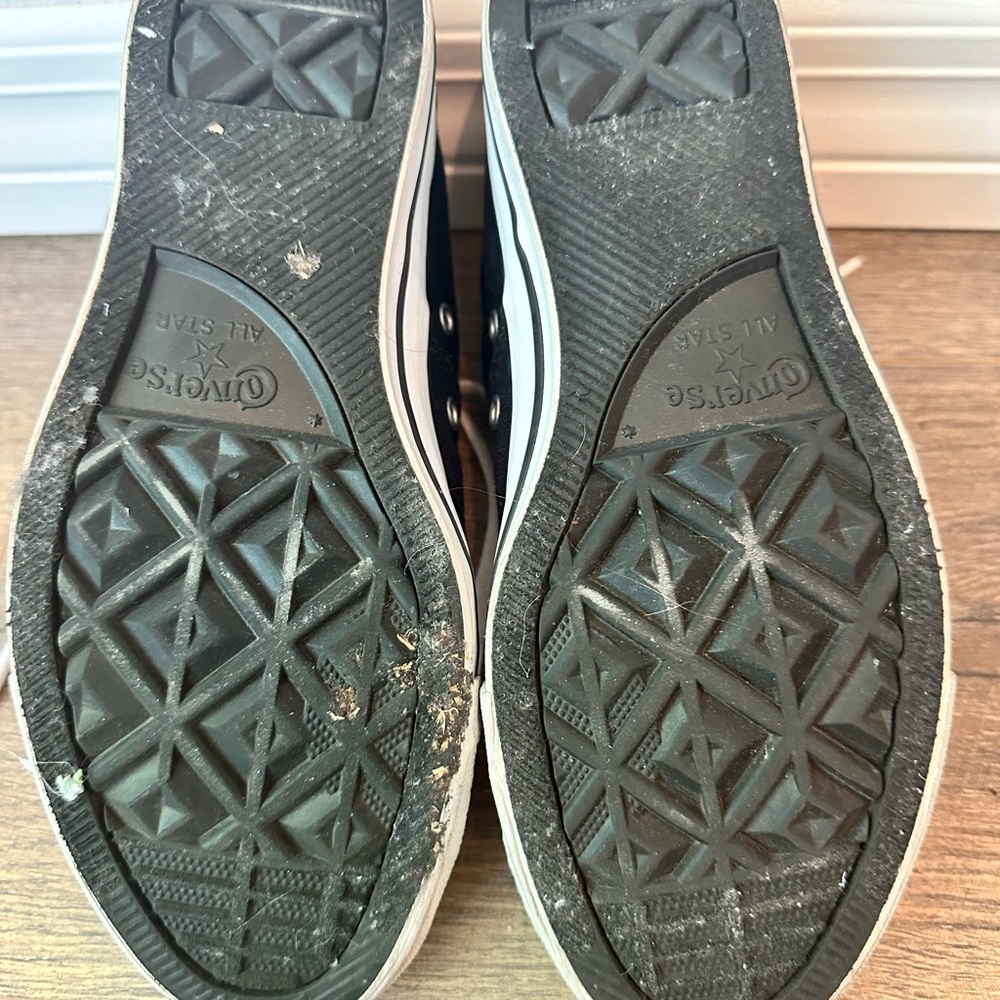 Converse Black and White MidRise-Tops - Picture 7 of 7
